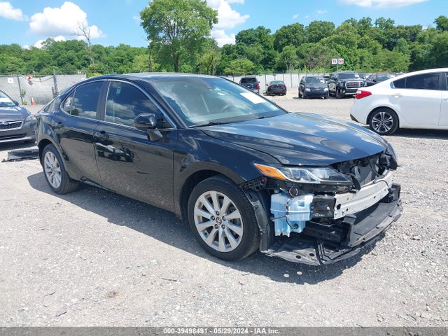 Toyota CAMRY LE 2020 4T1C11AK0LU953025 zdjęcie główne