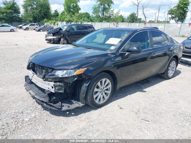 Toyota CAMRY LE 2020 4T1C11AK0LU953025 Image 2