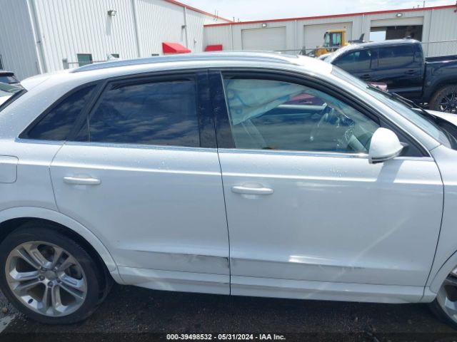 WA1HCCFS1HR010509 Audi Q3 2.0t Premium