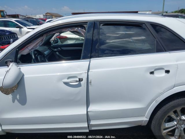 WA1HCCFS1HR010509 Audi Q3 2.0t Premium