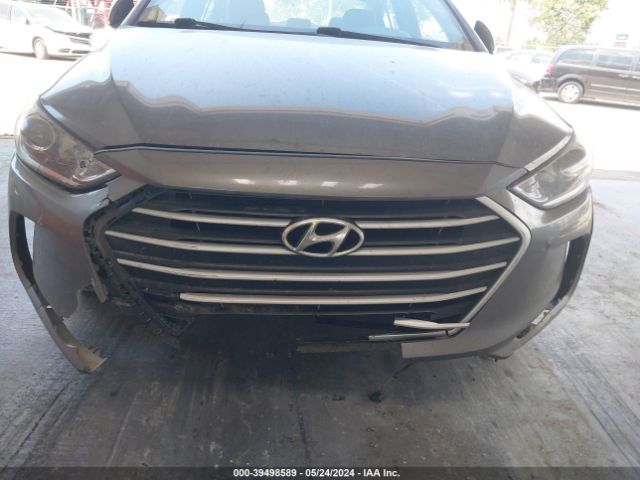5NPD84LF8JH330961 Hyundai ELANTRA SEL