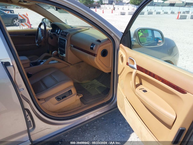 2004 PORSCHE CAYENNE WP1AA29P94LA23731 Photo 4