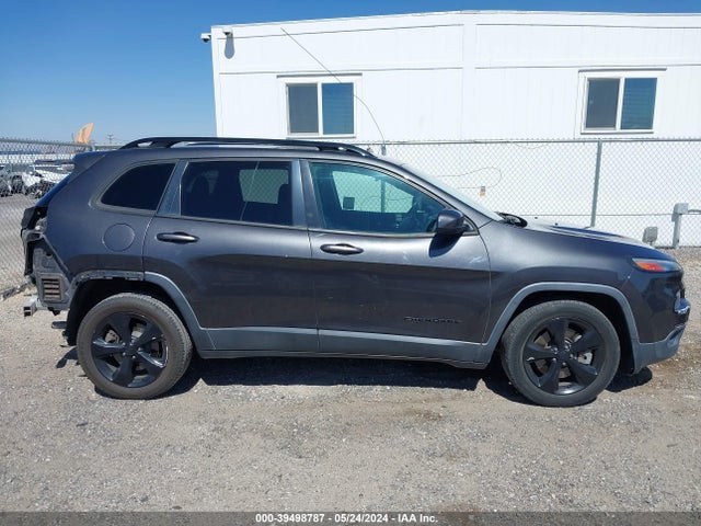 1C4PJLCS6FW723318 Jeep Cherokee Latitude Altitude