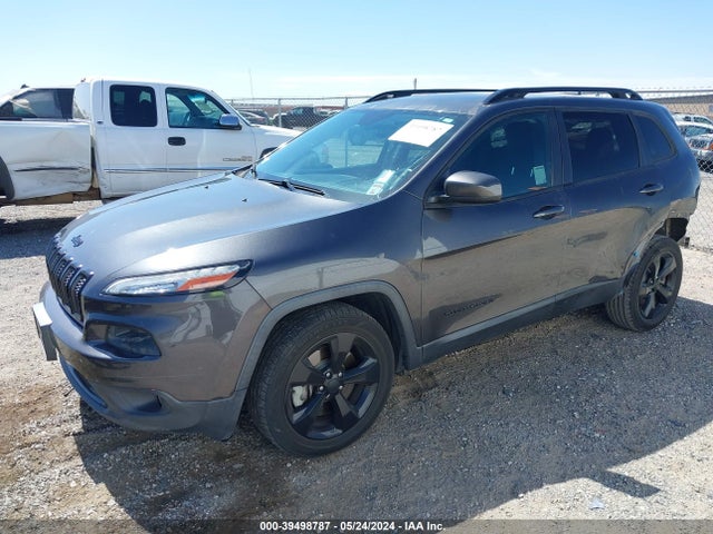1C4PJLCS6FW723318 Jeep Cherokee Latitude Altitude