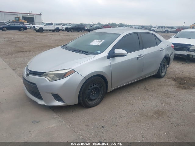 Toyota COROLLA LE 2015 5YFBURHE5FP318941 Image 2