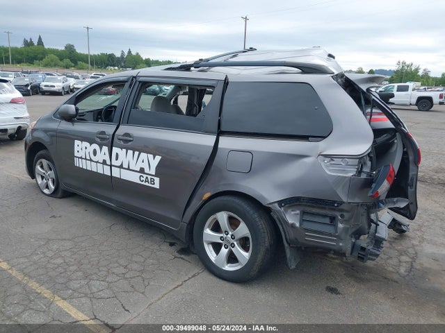Toyota Sienna Le 8 Passenger 2016 5TDKK3DC2GS746076 Image 3