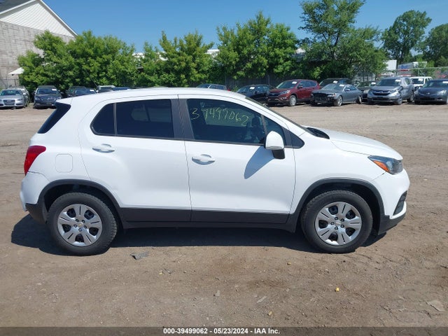 Chevrolet TRAX LS 2018 3GNCJKSB8JL359774 Image 13