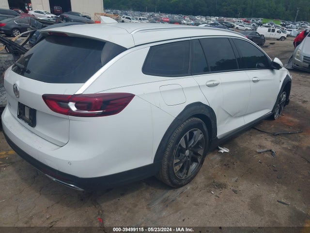 W04GU8SX3J1174355 Buick Regal Tourx Preferred