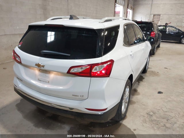 Chevrolet EQUINOX LT 2018 2GNAXSEV0J6264383 Image 4