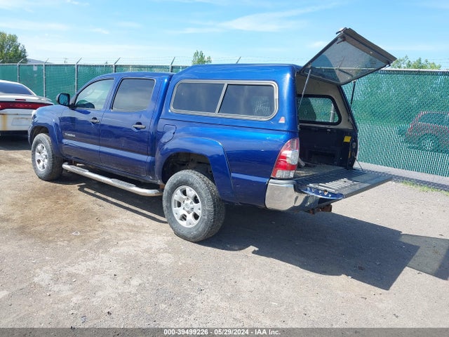 Toyota Tacoma Base V6 2015 3TMLU4EN1FM176395 Image 3