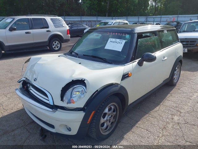 2013 MINI CLUBMAN WMWZF3C50DT490004 Photo 1