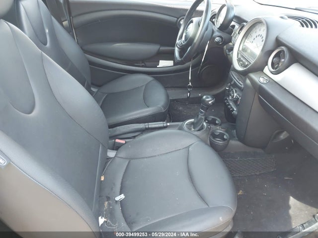 2013 MINI CLUBMAN WMWZF3C50DT490004 Photo 4