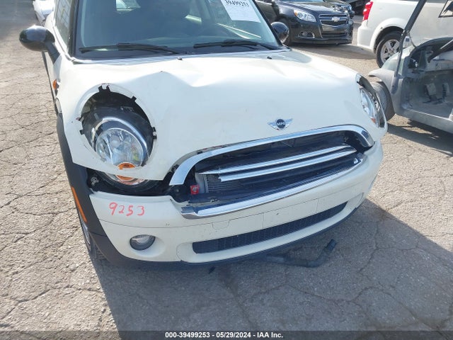 2013 MINI CLUBMAN WMWZF3C50DT490004 Photo 5