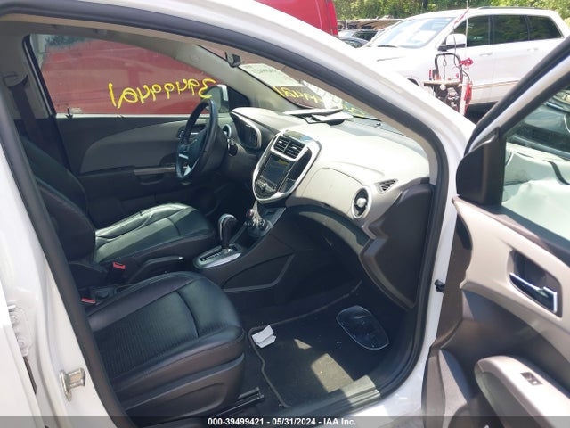 Chevrolet Sonic Premier Auto 2018 1G1JF5SB7J4132321 Image 5