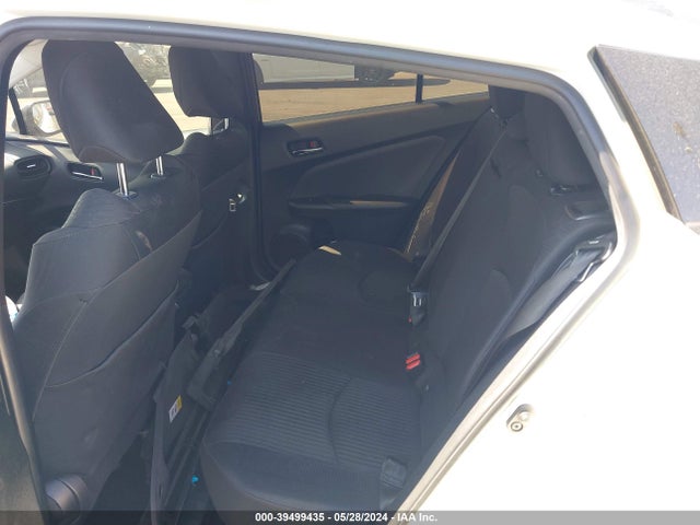Toyota Prius Two 2017 JTDKBRFU8H3035512 Image 8