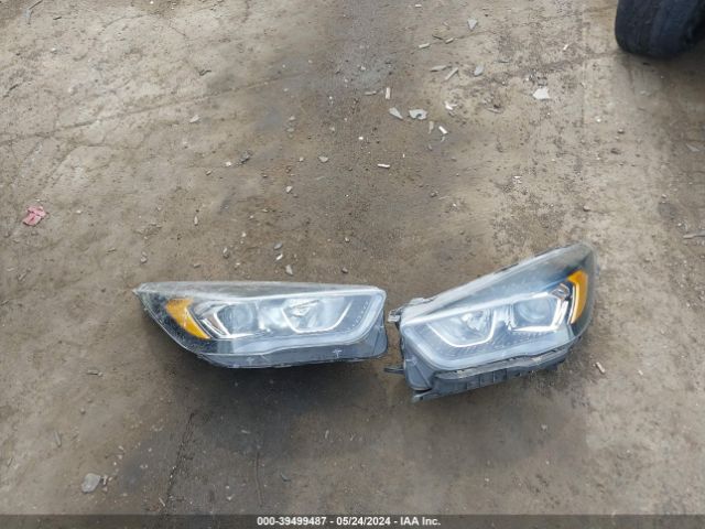 1FMCU9GDXKUA33268 Ford ESCAPE SE