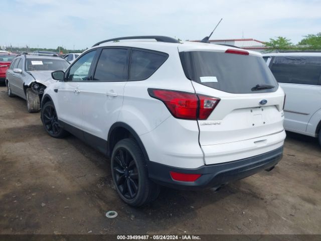 1FMCU9GDXKUA33268 Ford ESCAPE SE