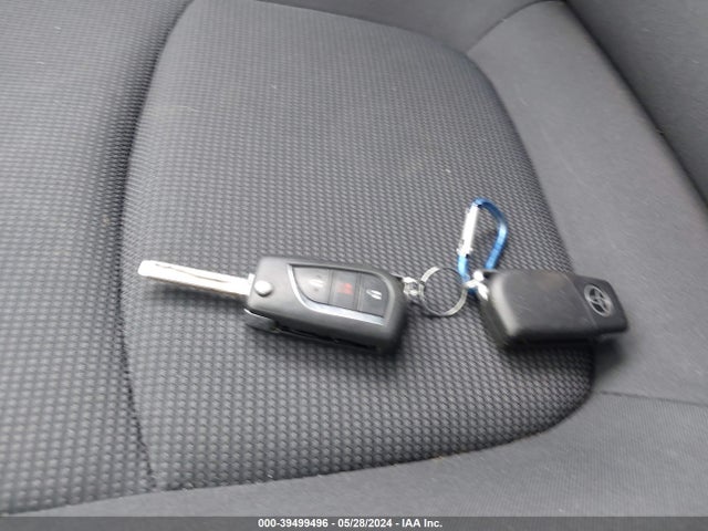 Toyota RAV4 LE 2019 JTMG1RFV8KJ002885 Image 11
