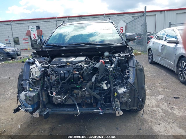 Toyota RAV4 LE 2019 JTMG1RFV8KJ002885 Image 12