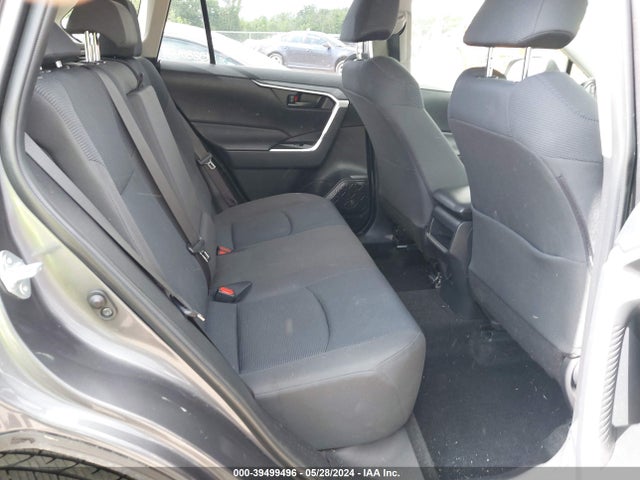Toyota RAV4 LE 2019 JTMG1RFV8KJ002885 Image 8