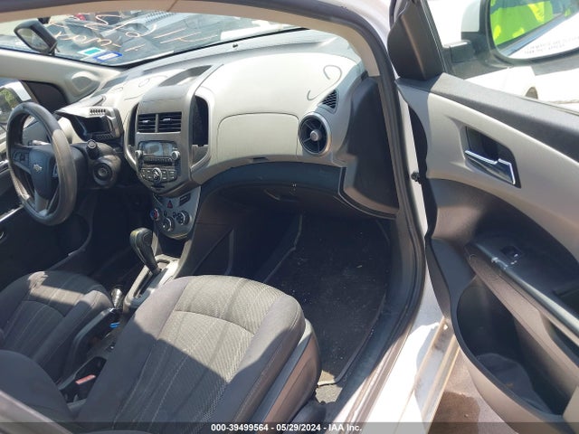 Chevrolet Sonic Lt Auto 2014 1G1JC5SH3E4163133 Image 5