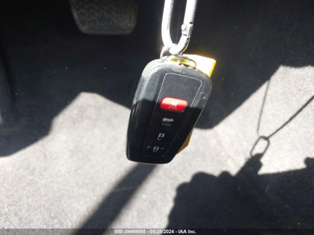 4T1B11HK5JU085666 Toyota CAMRY XLE