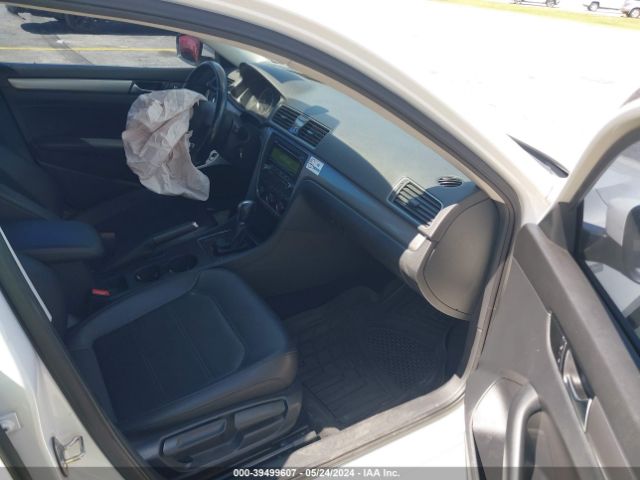 1VWAT7A32FC043840 Volkswagen Passat 1.8t Wolfsburg Edition