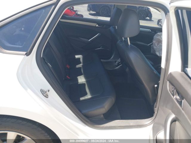 1VWAT7A32FC043840 Volkswagen Passat 1.8t Wolfsburg Edition