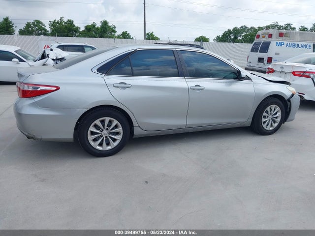 Toyota CAMRY LE 2015 4T4BF1FK5FR507856 Image 4