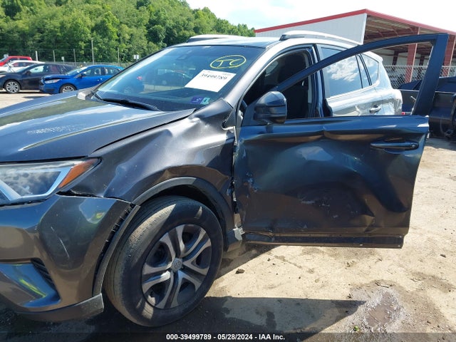 Toyota RAV4 LE 2017 JTMBFREV1HJ132058 Image 6
