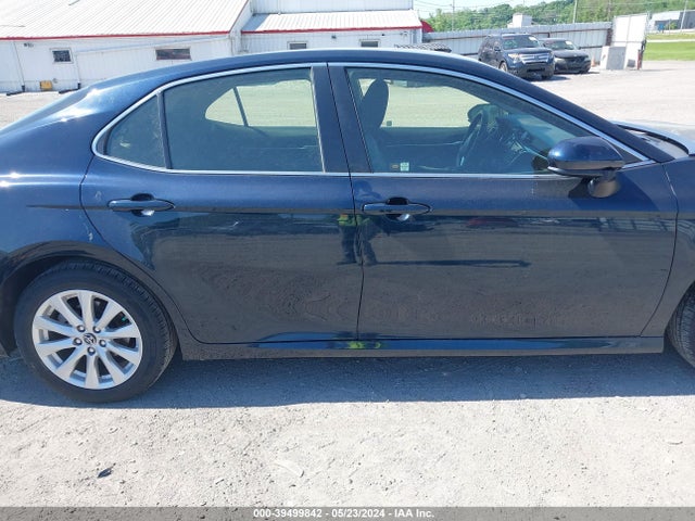 Toyota CAMRY LE 2018 JTNB11HK0J3045582 Image 13