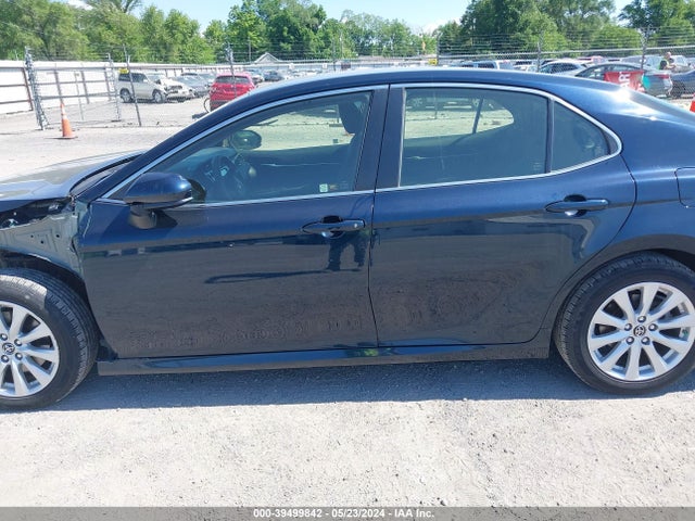 Toyota CAMRY LE 2018 JTNB11HK0J3045582 Image 14