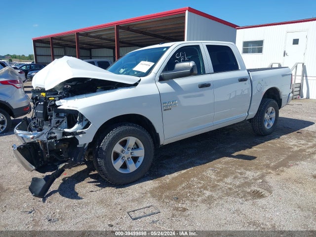 3C6RR7KG9NG332142 RAM 1500 Classic Tradesman  4x4 5'7 Box