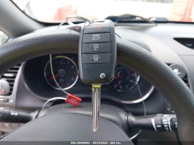 3KPFK4A76HE086375 KIA FORTE LX