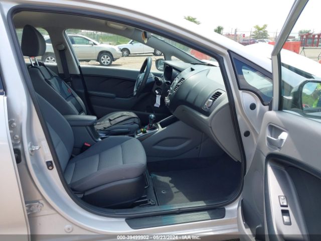3KPFK4A76HE086375 KIA FORTE LX
