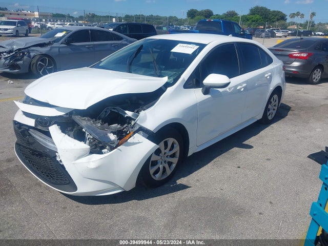 Toyota COROLLA LE 2022 5YFEPMAE9NP301415 Image 2