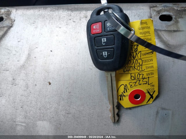 Toyota COROLLA SE 2019 5YFBURHE2KP925082 Image 11