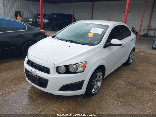Chevrolet Sonic Ls Auto 2014 1G1JA5SHXE4226380 Image 2