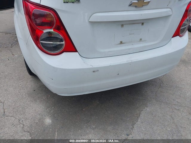 Chevrolet Sonic Ls Auto 2014 1G1JA5SHXE4226380 Image 6