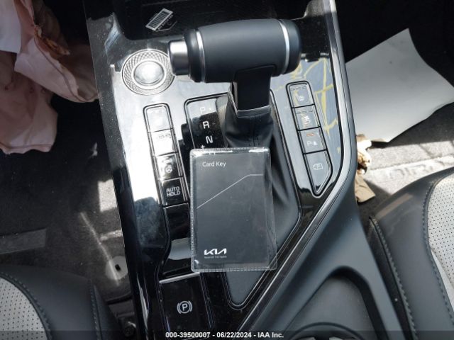 KNDCT3LE9R5131943 KIA NIRO SX