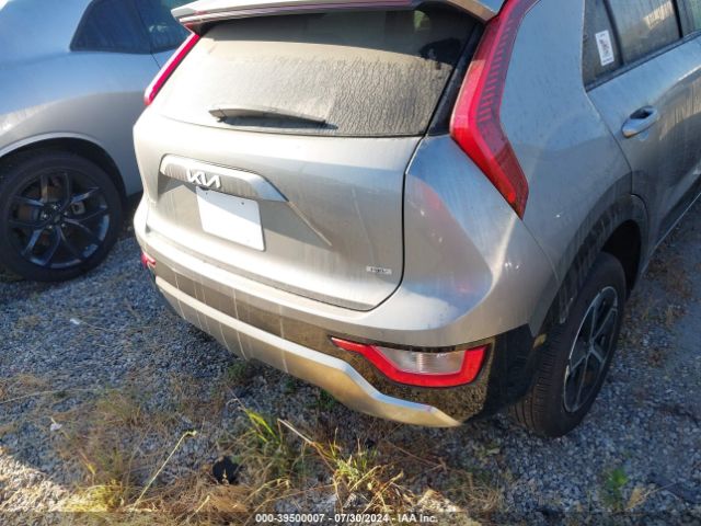 KNDCT3LE9R5131943 KIA NIRO SX