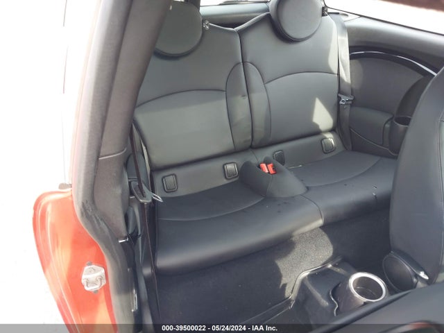 2012 MINI COOPER CLUBMAN WMWZF3C52CT488804 Photo 7