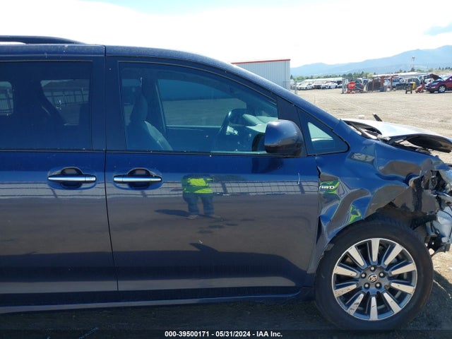 Toyota SIENNA XLE 2020 5TDDZ3DC8LS244865 Image 13