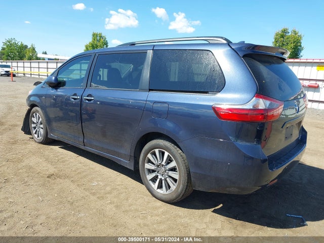 Toyota SIENNA XLE 2020 5TDDZ3DC8LS244865 Image 3