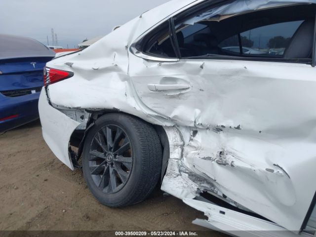 JTHBW1GG8F2091806 Lexus ES 300H