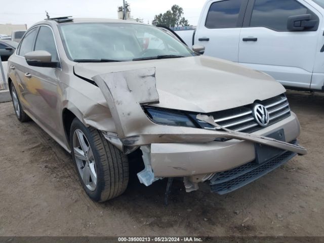1VWBT7A33FC053717 Volkswagen Passat 1.8t Se