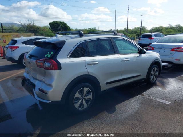 KNDCB3LC1J5116908 KIA NIRO LX