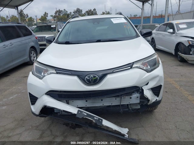 Toyota RAV4 LE 2018 JTMZFREV7JJ753096 Image 12