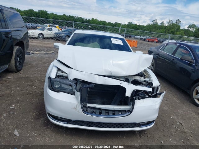 Chrysler 300 300s 2015 2C3CCABG6FH807782 Image 13
