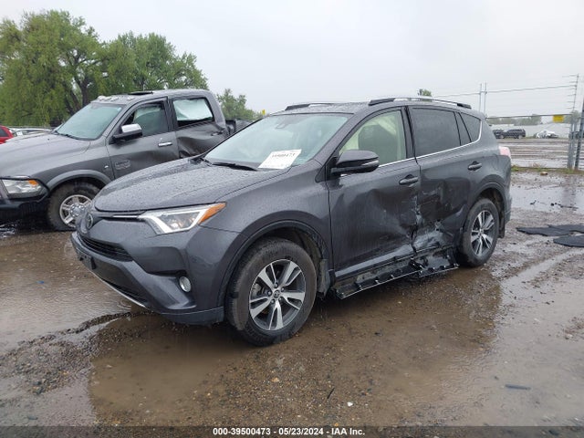 Toyota Rav4 Xle 2018 JTMRFREV2JJ254299 Image 2